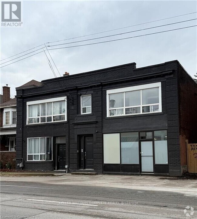 Building Photo - 590-590 Main St E