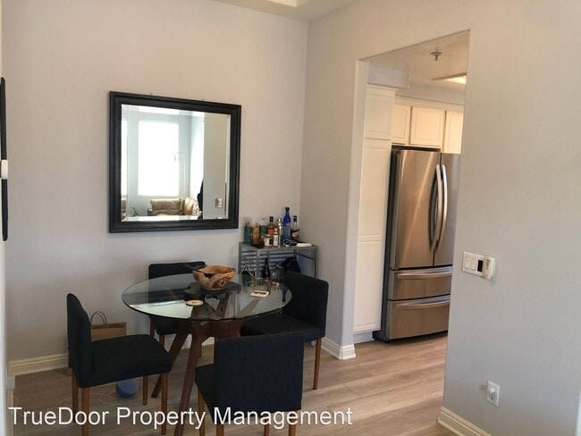Building Photo - 2 br, 1 bath House - 2805 Ladrillo Aisle #30