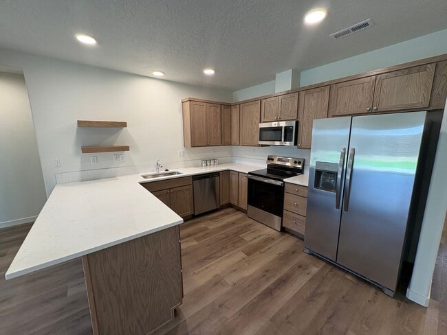 Foto del edificio - Brand New Stunning 3 Bed/2.5 Bath Townhouse-Old Farm District