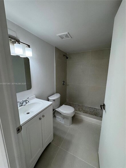 Foto del edificio - 8261 NW 8th St