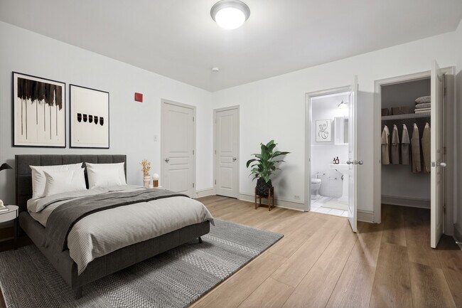Interior Photo - The Drake