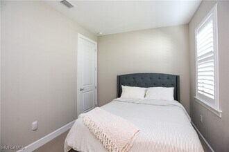 Building Photo - 9716 Everglades Dr