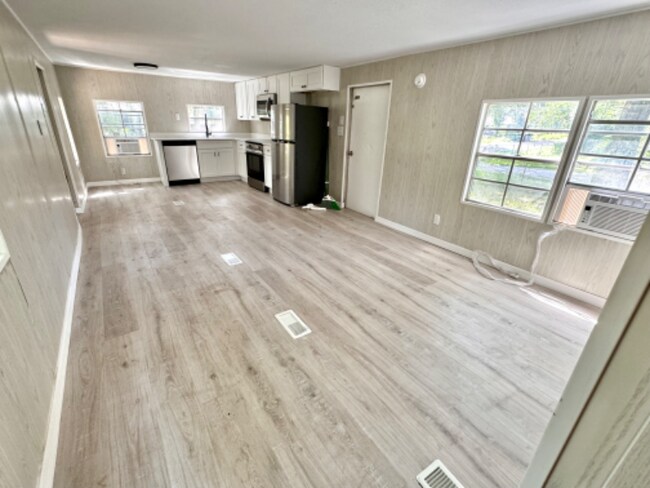 Foto del edificio - 525 Moose Club Rd