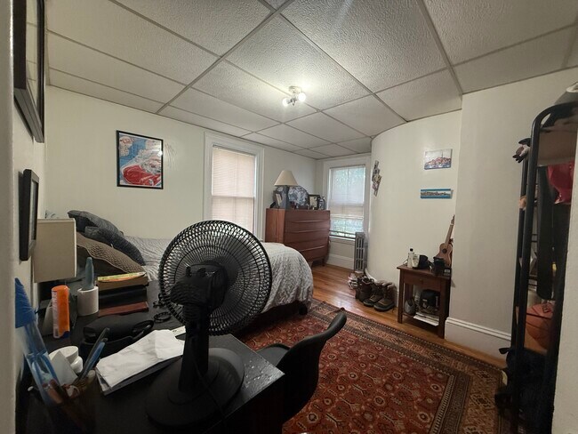 Foto del edificio - 50 Vinal Ave