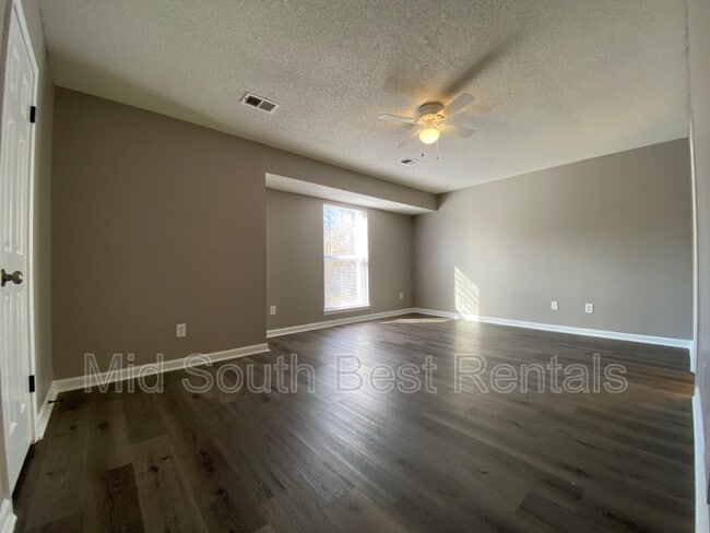 Building Photo - 1674 Smokehouse Dr