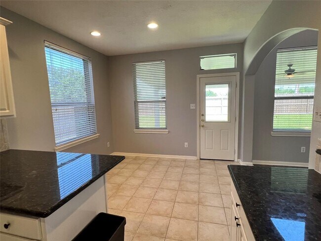 Foto del edificio - 503 Lockland Ln