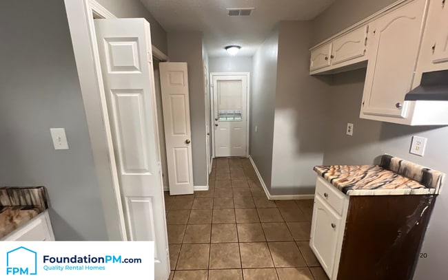 Building Photo - 5818 Ashridge Pl