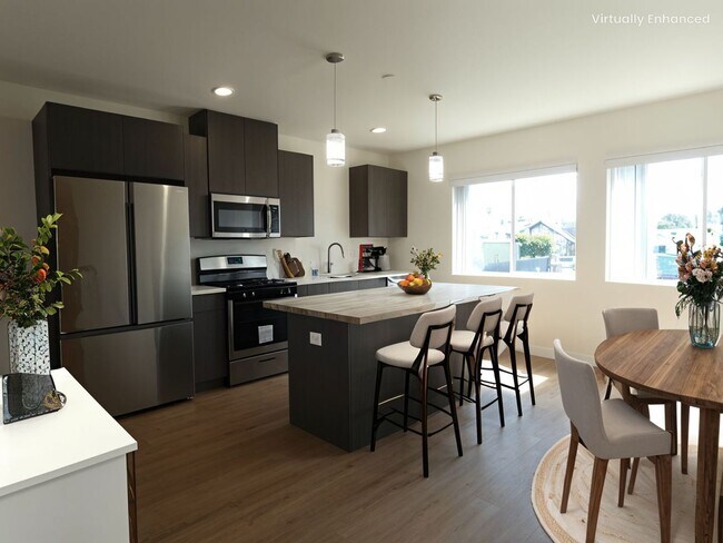 Foto del edificio - Modern Townhome Community in Prime Mid-City