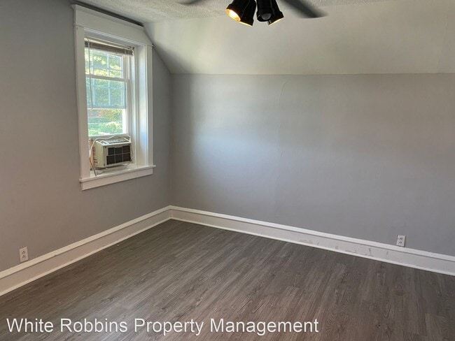 Building Photo - 1 br, 1 bath House - 2302 N. Harrison St - #3