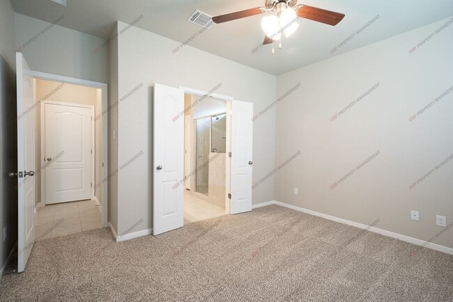 Building Photo - 716 Skylar Heights Dr