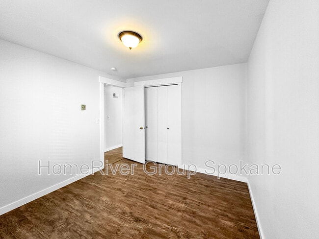 Building Photo - 1227 E 29th Ave