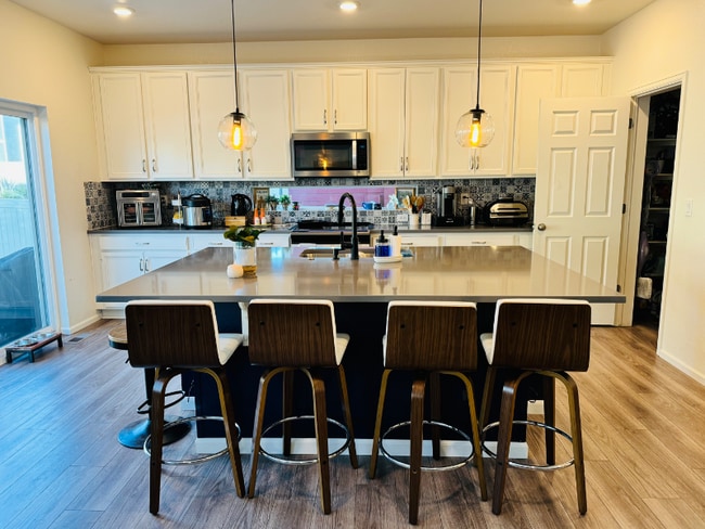 Photo - 1067 Highlands Dr House