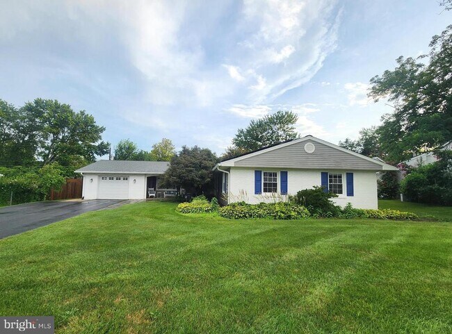 Foto del edificio - 13201 Moss Ranch Ln