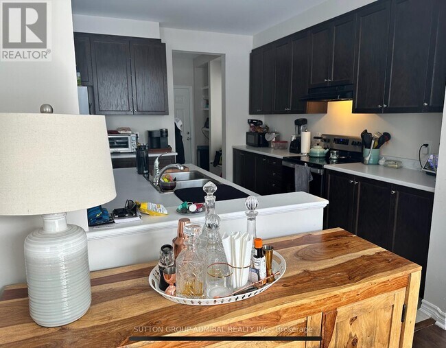 Photo du bâtiment - 743 Brittanic Rd