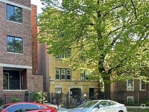 Building Photo - 2432 N Linden Pl