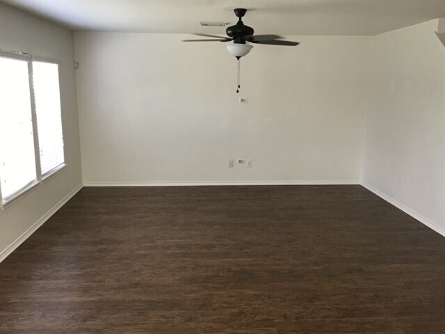 Foto del edificio - 11011 Pierce Valley Dr