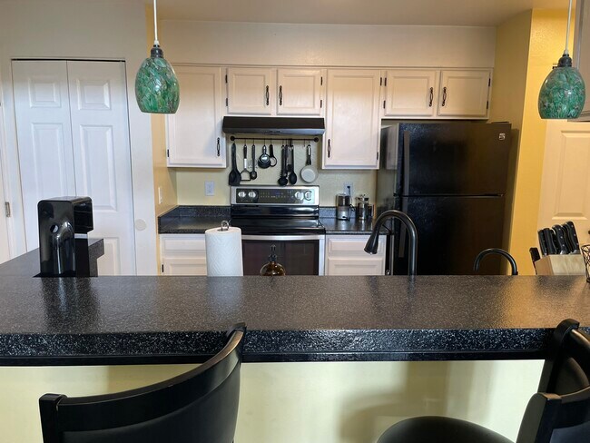 Kitchen Bar Seating - 4899 S Dudley St