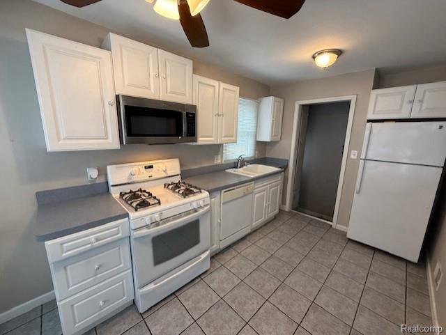 Foto del edificio - 1421 E 14 Mile Rd