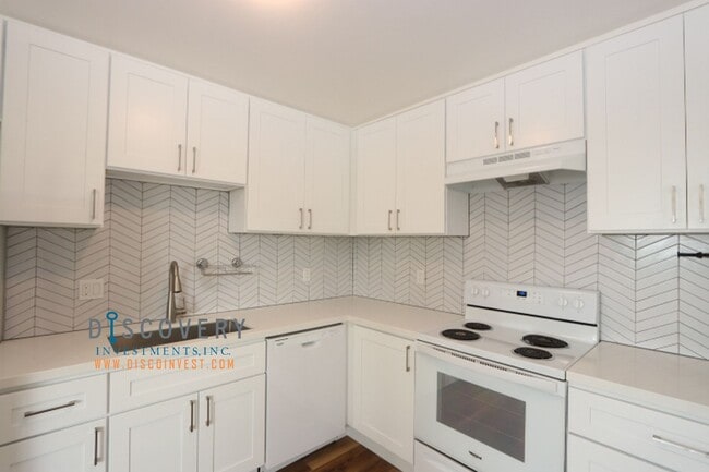 Photo - 1130 Wellington St Apartment