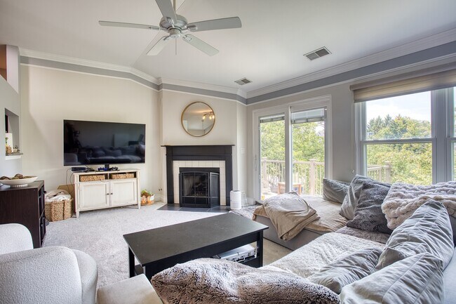 Foto del edificio - 314 E Tall Oaks Ln