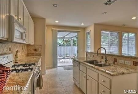 Foto del edificio - 3 br, 3 bath House - 68 Peppermint Tree