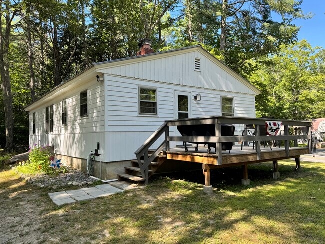 Building Photo - 564 Meadow Rd