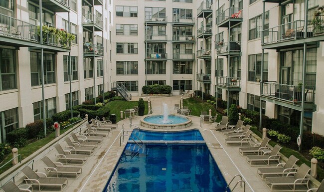 Foto del edificio - 940 Monroe Ave NW