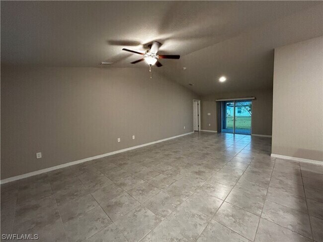 Building Photo - Available mid July! 4 Bed 2 Bath in NW Cape Coral!