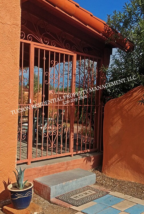 Foto del edificio - 3275 E Pima St