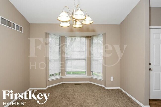 Building Photo - 611 Foxtail Drive