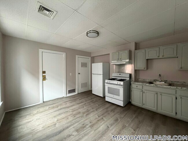 Foto del edificio - 52 Blue Hill Ave