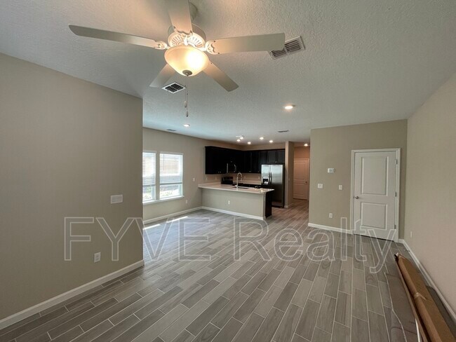 Foto del edificio - 1180 Sandy Dune Dr