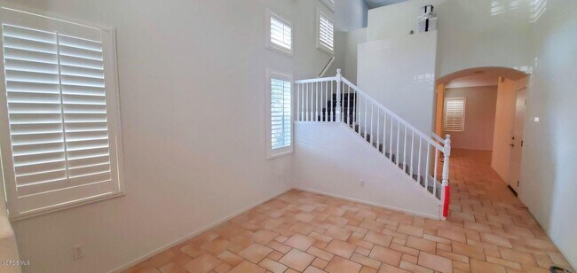 Building Photo - 5463 Avignon Ct