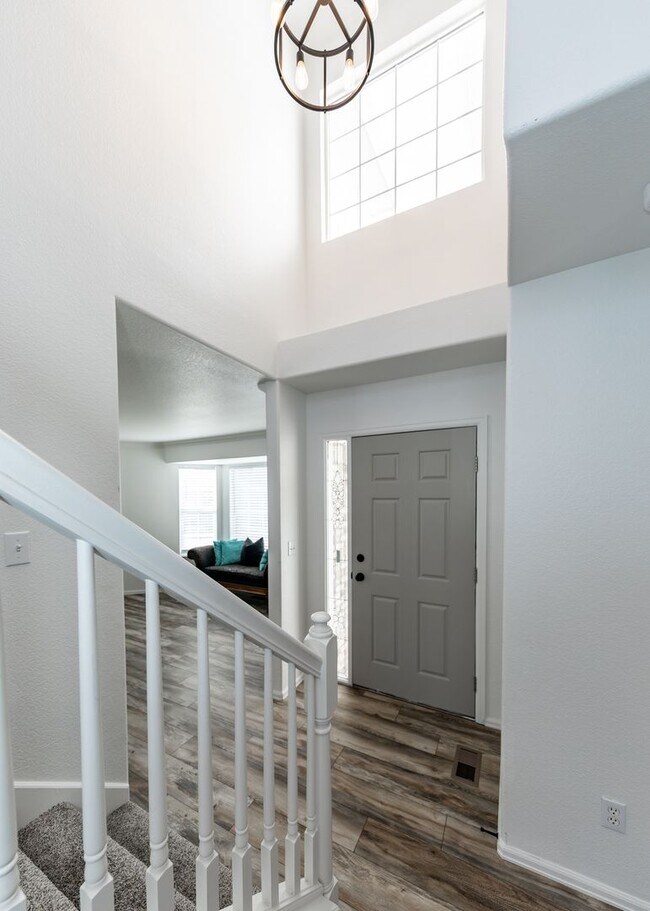 Building Photo - Beautiful 4 Bedroom Home in North Gate D20