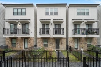 Building Photo - 1268 N Post Oak Rd