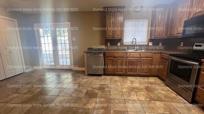 Foto del edificio - 1116 Towering Oaks Dr