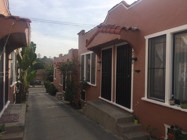 Foto del edificio - 4405 Van Horne Ave