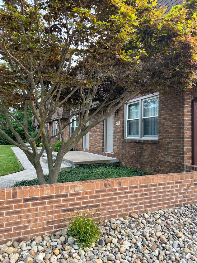 Primary Photo - 4030 W 38th St