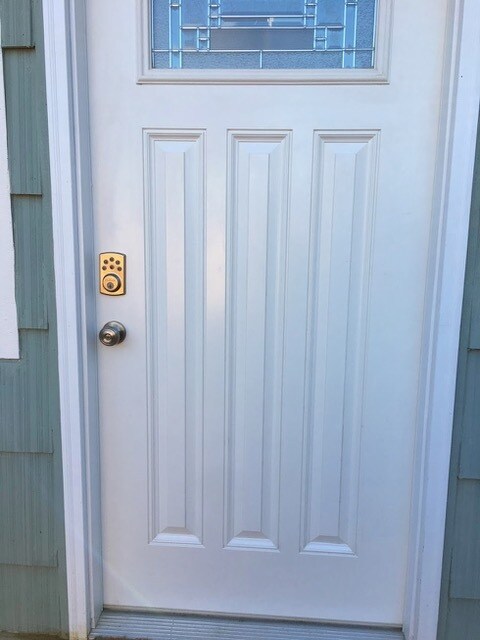 Coded front door - 5219 SW Charlestown St