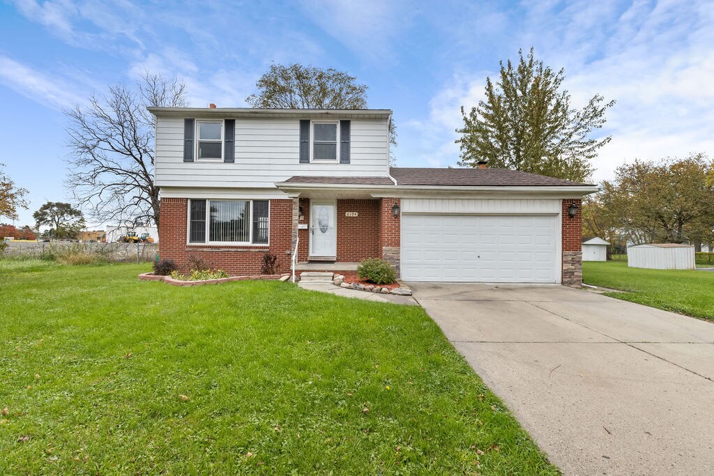 Foto principal - 6194 Mackersie Ave