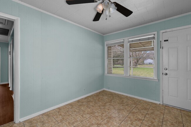 Building Photo - 1117 Patricia Dr