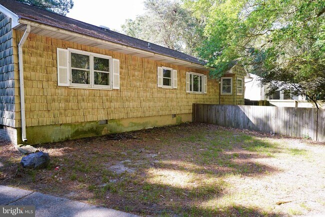 Building Photo - 1206 Orchard Cir