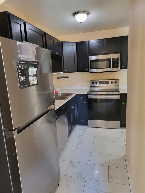 Foto del edificio - 9837 Walnut St
