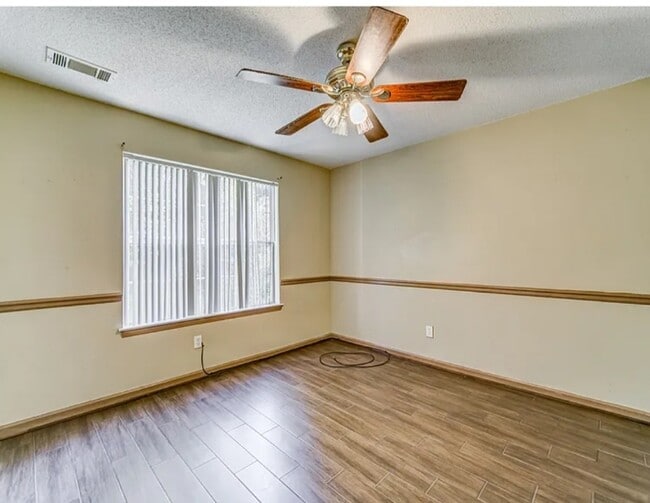 Building Photo - 4500 Idlewood Park