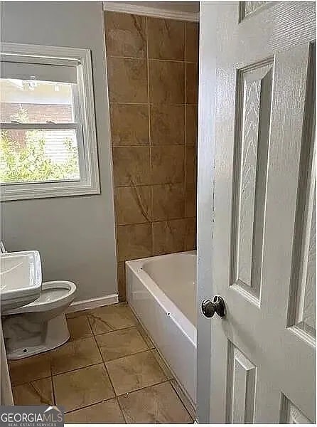 Foto del edificio - Room in Duplex on Cheney St