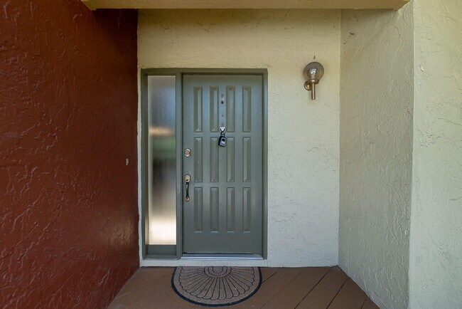 Foto del edificio - 13095 Belhaven Ct