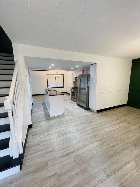 Foto del edificio - 2326 Colgate Dr