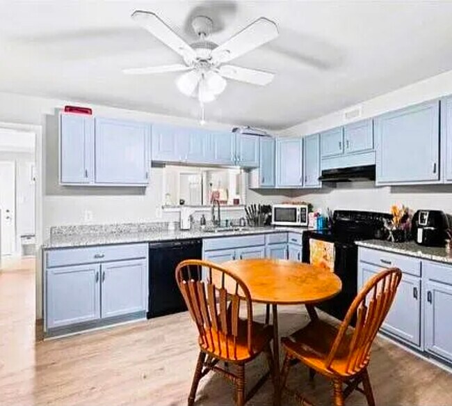 Foto del edificio - 890 A Ave