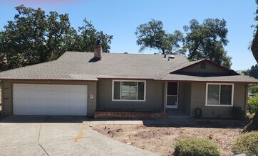 Building Photo - 6469 Meadowridge Dr