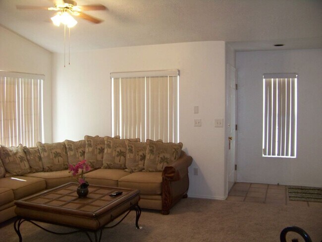 Foto del edificio - **Mesa Townhome Furnished 2 Bedroom 2 Bath...